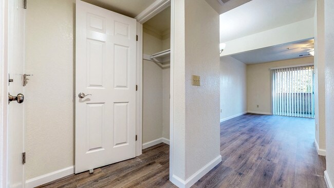 Beautiful Montecito Heights Home With Solar Available Now - 4 Bedrooms - 3.5 Baths photo 2