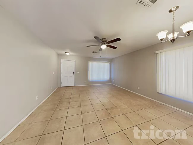 3555 W Via Del Sol Dr Glendale, AZ 85310 photo 3