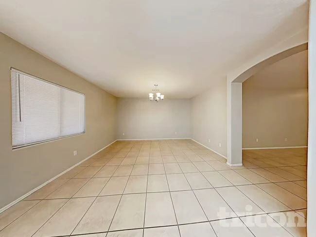 3555 W Via Del Sol Dr Glendale, AZ 85310 photo 5