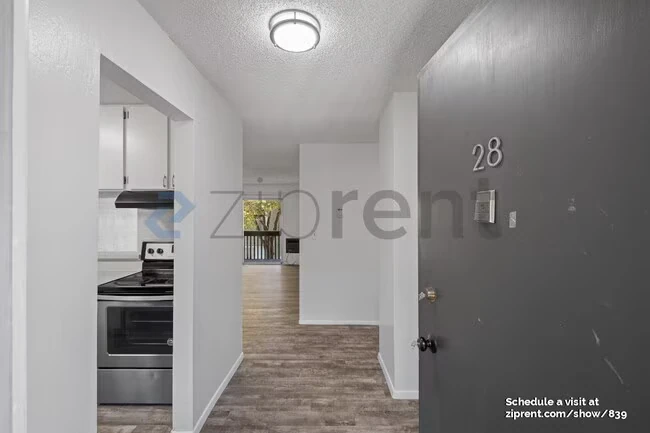 Unit 28 photo 4