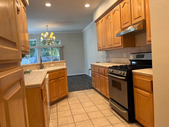 19938 Josh Pl Castro Valley, CA 94546 photo 5
