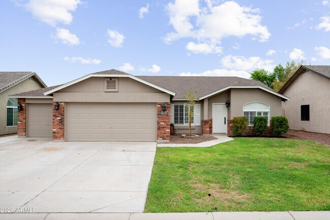 3746 E Magnus Cir San Tan Valley, AZ 85140 photo 2