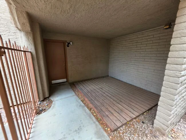 2834 S Ext Rd Mesa, AZ 85210 photo 3