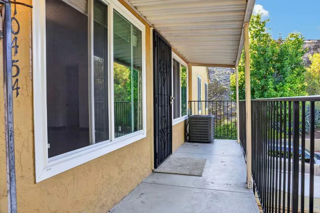 10454 Caminito Rimini San Diego, CA 92129