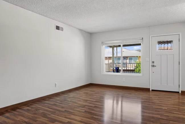 10454 Caminito Rimini San Diego, CA 92129 photo 3