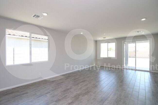 1881 S 245th Dr Buckeye, AZ 85326 photo 4