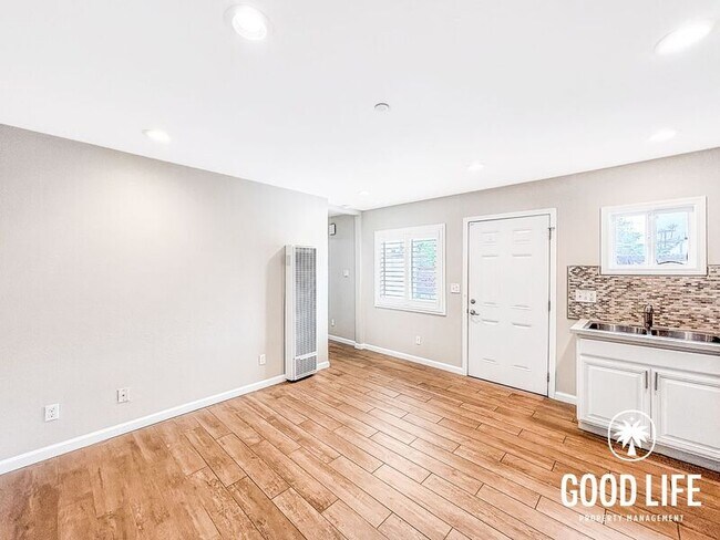 4214 Cleveland Ave San Diego, CA 92103 photo 3