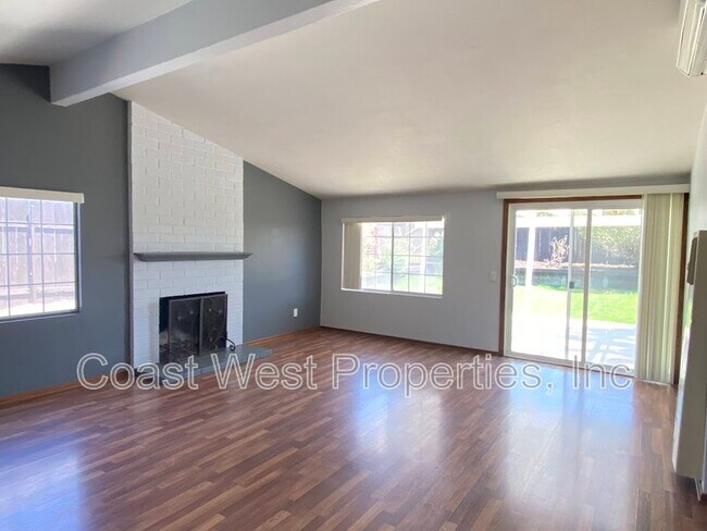 9161 Huntington Ave San Diego, CA 92123 photo 4