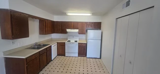 590 W 18th Ave Apache Junction, AZ 85120 photo 4