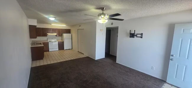 590 W 18th Ave Apache Junction, AZ 85120 photo 3