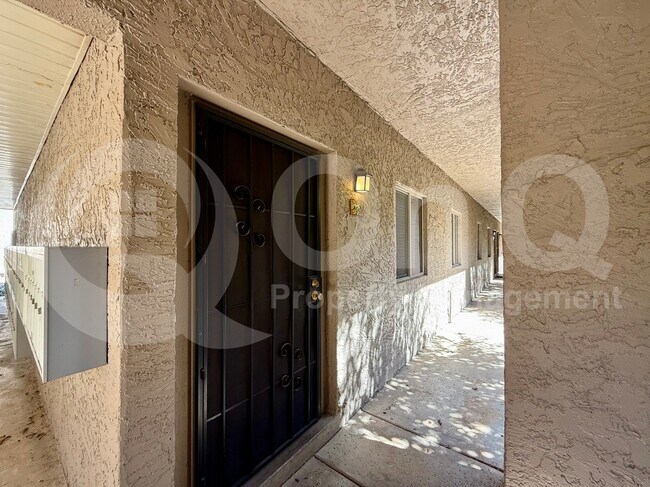 4354 N 82nd St Scottsdale, AZ 85251 photo 4