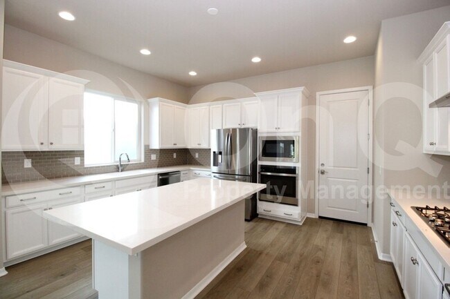 25221 N 21st Ave Phoenix, AZ 85085 photo 3