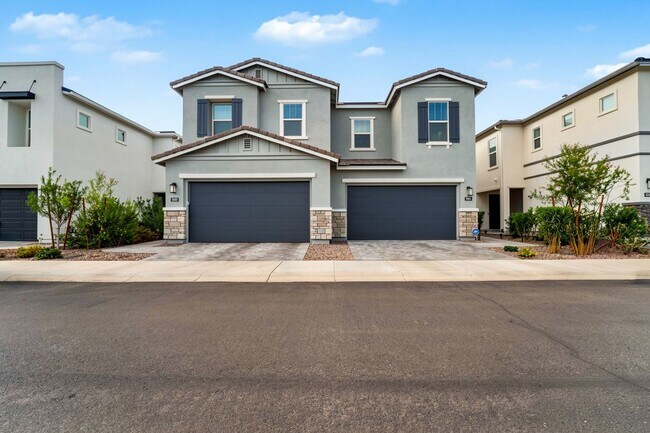 Professionally Designed, Fully Furnished townhome on one of Arabella’s Premium Lots | Scottsdale’s Coveted 85254 “Magic Zip Code” photo 2