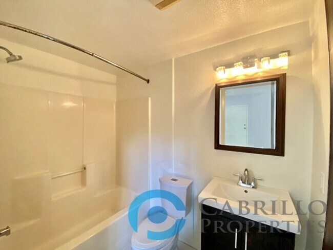 908 G St San Diego, CA 92101 photo 4