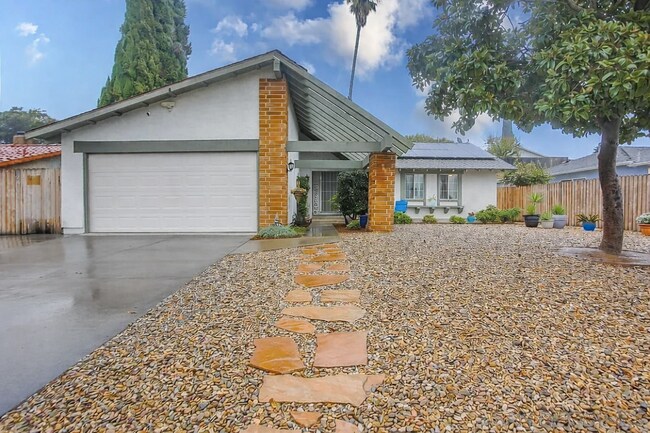 1140 Harding St Escondido, CA 92027