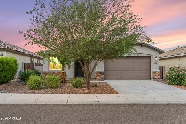 19568 W Rancho Dr photo 3
