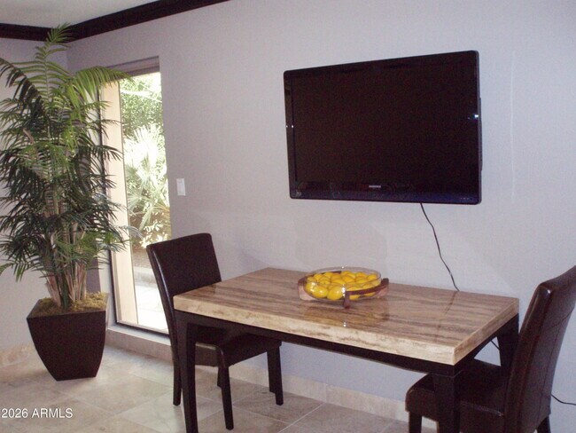 8674 E Vía De Viva Scottsdale, AZ 85258 photo 5