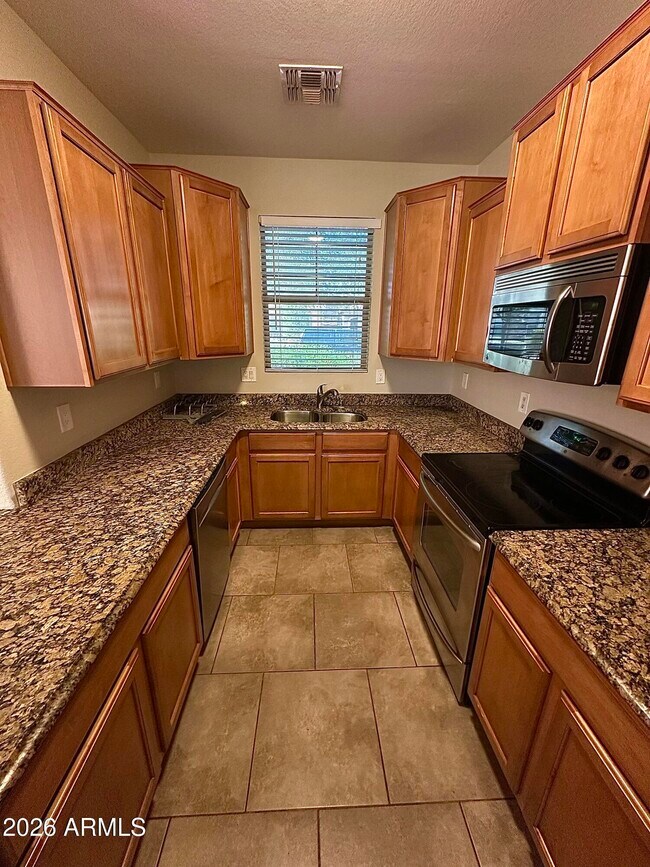 4388 E Selena Dr Phoenix, AZ 85050 photo 3