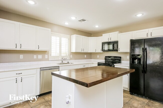 4350 E Coal St San Tan Valley, AZ 85143 photo 3