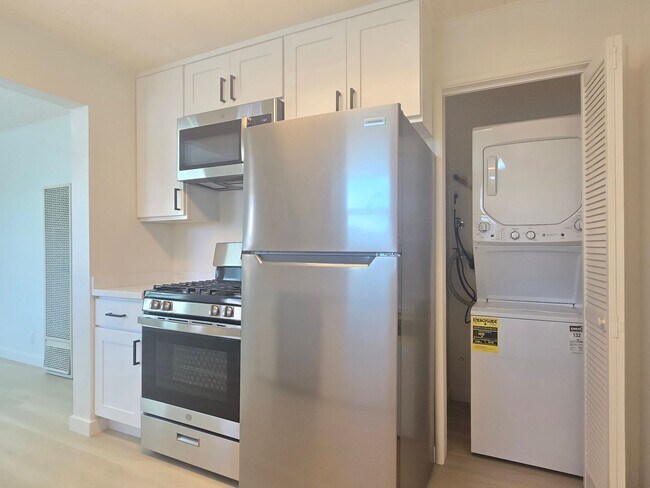 675 Johanna Ave Sunnyvale, CA 94085 photo 4
