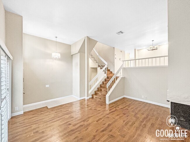 3330 Caminito Eastbluff La Jolla, CA 92037 photo 2