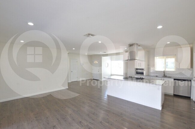 628 W Ivanhoe St Chandler, AZ 85225 photo 5