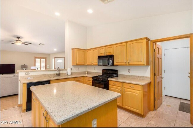 15842 W Carmen Dr Surprise, AZ 85374 photo 5