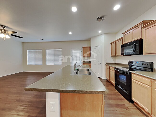 11016 E Silver Springs Cir Mesa, AZ 85212 photo 3