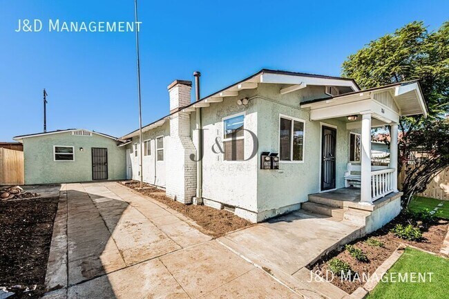 3766 46th St San Diego, CA 92105 photo 2