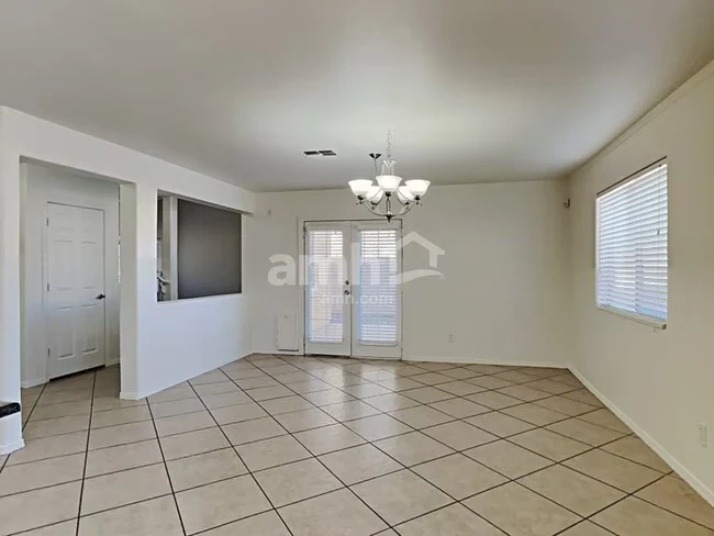 17522 W Calavar Rd Surprise, AZ 85388 photo 5