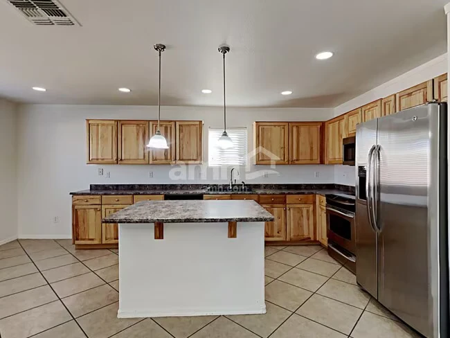 17522 W Calavar Rd Surprise, AZ 85388 photo 4