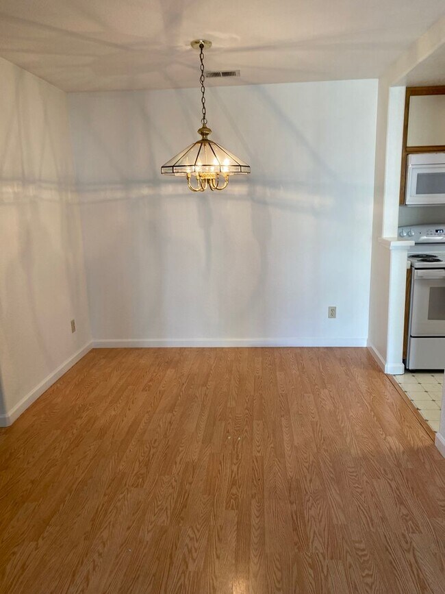 2 Bed 2 Bath Condo In Park Almaden Available Now! photo 3