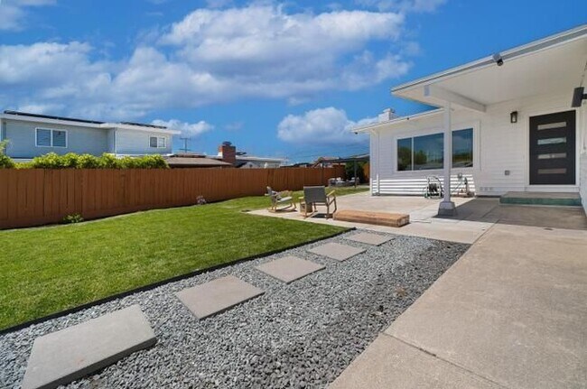 2053 Harding Ave San Mateo, CA 94403 photo 2
