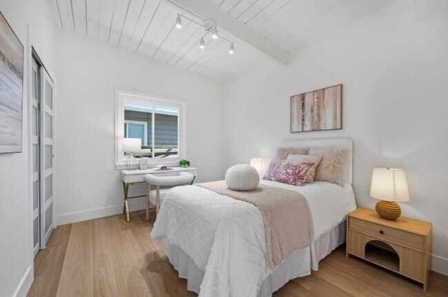 2053 Harding Ave San Mateo, CA 94403 photo 5