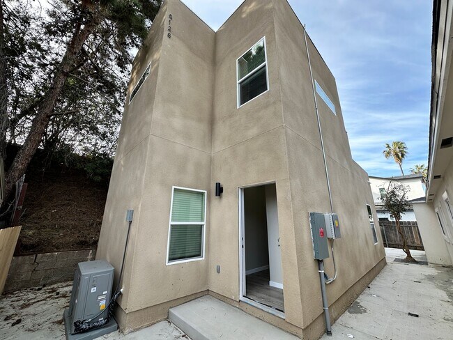 5128 Alumni Pl San Diego, CA 92115 photo 4