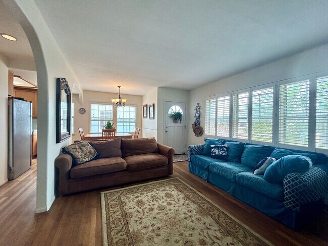 1708 Broadway St Oceanside, CA 92054 photo 5