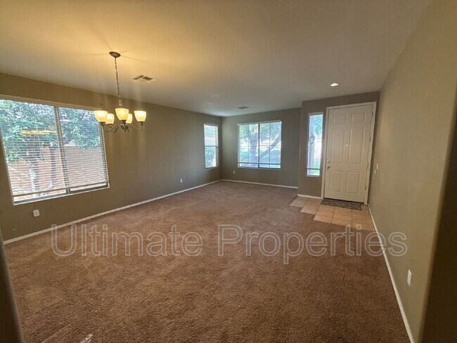 8207 W Salter Dr Peoria, AZ 85382 photo 3