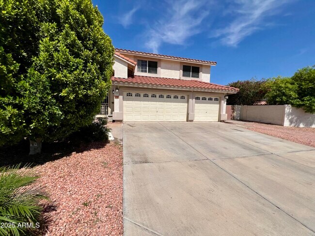 12721 N 58th Dr Glendale, AZ 85304 photo 3