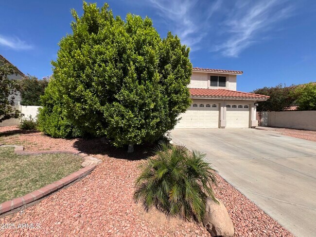 12721 N 58th Dr Glendale, AZ 85304 photo 2