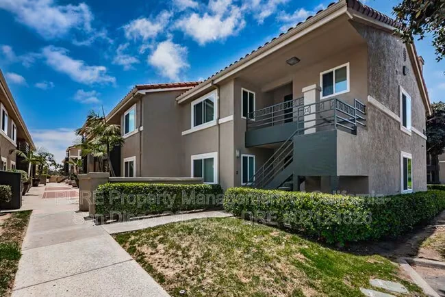 7405 Charmant Dr San Diego, CA 92122
