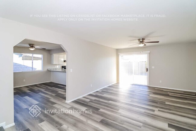 8509 W Golden Ln Peoria, AZ 85345 photo 4