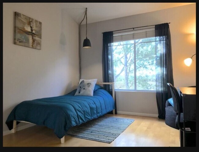 12449 Ruette Alliante San Diego, CA 92130 photo 4