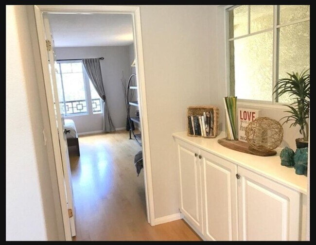12449 Ruette Alliante San Diego, CA 92130 photo 5