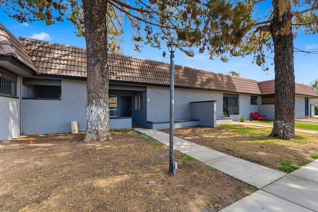 Two Primary Suites + Oversized Patio | Convenient West Valley Location photo 2