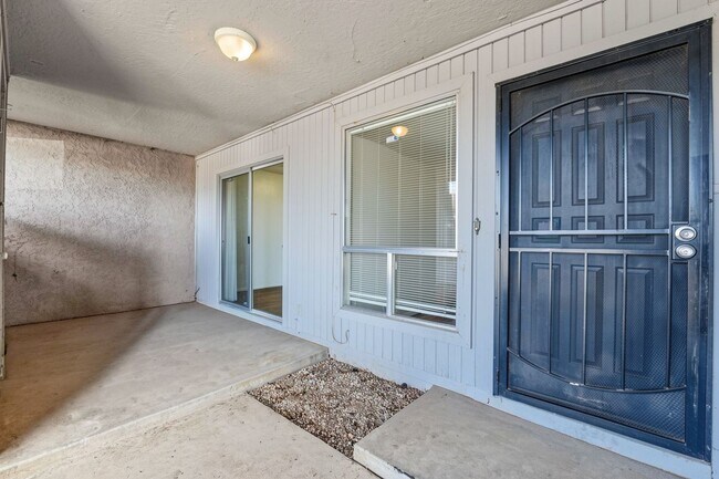 Two Primary Suites + Oversized Patio | Convenient West Valley Location photo 4