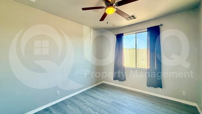 2560 S Dragoon Dr Chandler, AZ 85286 photo 2