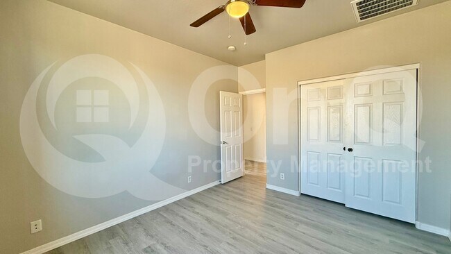 2560 S Dragoon Dr Chandler, AZ 85286 photo 3