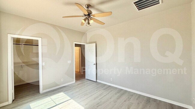 2560 S Dragoon Dr Chandler, AZ 85286 photo 4
