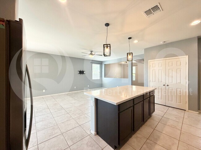 17591 W Jessie Ln Surprise, AZ 85387 photo 5