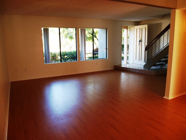 2504 Via Rojo Carlsbad, CA 92010 photo 3